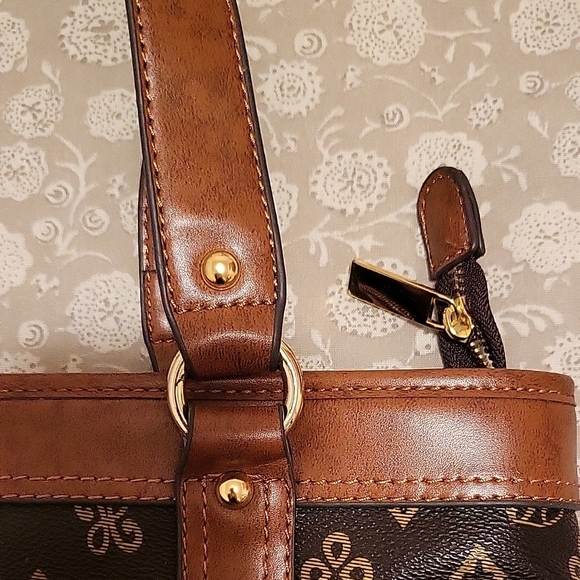 Brown and Caramel Designer Shoulder Bag - Picture 11 of 14